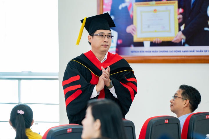 Tân Dược sĩ 13WIN13 rạng rỡ trong ngày vui 13Win13 link đăng nhập 67