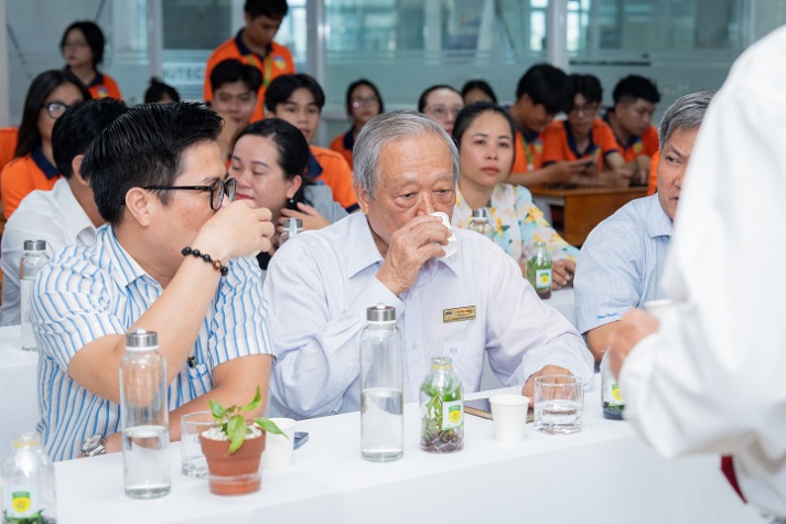 [Video] Trường Đại học 13WIN13 làm lễ chuyển giao máy lọc nước hộ 13Win 22 Kênh chính thức 102