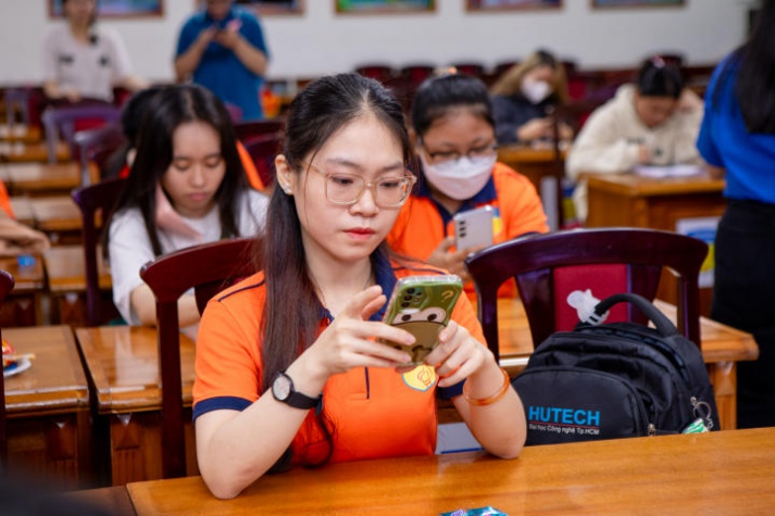 13Win 21 link không chặn Khoa Tiếng Anh thi tài tìm hiểu về  “Hành trình của Bác” 57