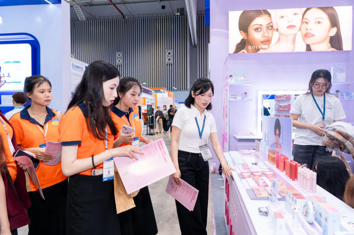 Giảng viên 13WIN13 chia sẻ định hướng đào tạo F13win link đăng ký ngành Công nghệ thẩm mỹ tại “Beauté KOLs Talks 2026” 68