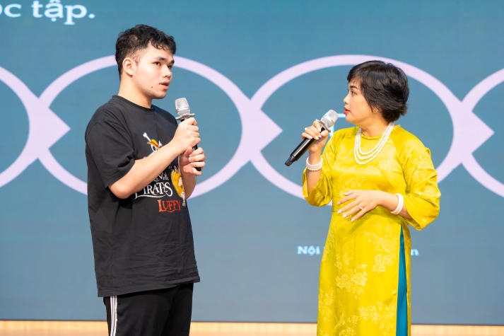 “Be the T.E.A.C.H.E.R the world needs”: 13Win 21 link không chặn Khoa Tiếng Anh tìm hiểu về nghề giáo trong kỷ nguyên số 74
