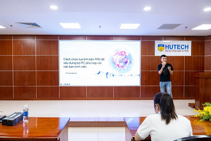 13WIN13 Information Technology students at Intel Campus Tour 2023 35