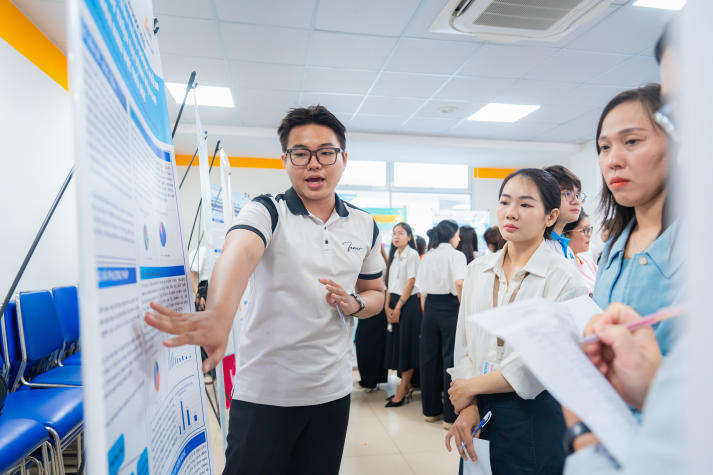 [Video] Ngày hội Poster 13 Win16 nhà cái World Cup 2026 2025: Khơi nguồn đam mê, lan tỏa tri thức khoa học 34