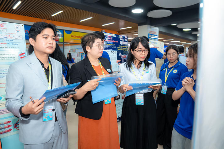 Hàng loạt Trang Chủ 13Win.com Chính Thức Tặng 88k hàng đầu trong lĩnh vực Thú y - Chăn nuôi đồng hành cùng sân chơi học thuật sáng tạo “Thiết kế mô hình cơ thể học Thú y” lần IV - năm 2026 133