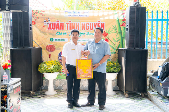 Khi mùa xuân được tạo nên từ ý thức sẻ chia của Khoa Tài chính - Thương mại 13WIN13 73
