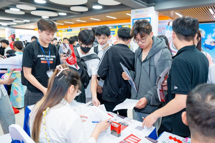 [Video] 13Win 21 link không chặn 13WIN13 săn hơn 1.500 đầu việc hấp dẫn tại Japan Job Fair 2024 70