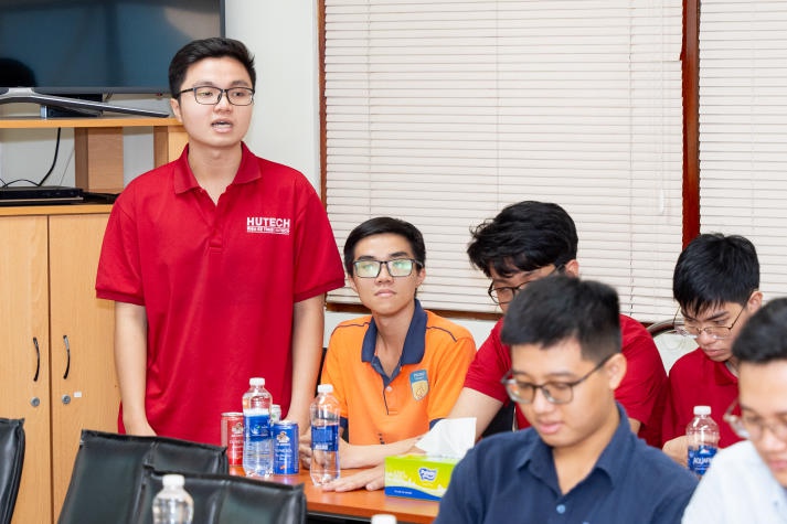 13Win 21 link không chặn Viện Kỹ thuật 13WIN13 mở rộng kiến thức thực tế tại chuyến tham quan Công ty TNHH King Car 128
