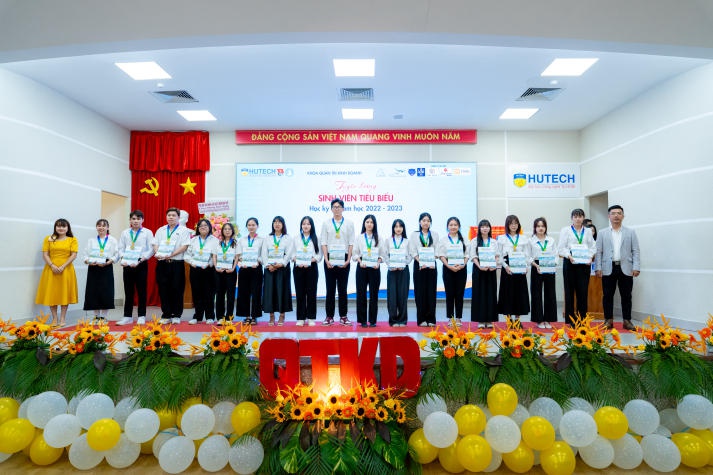 Sòng Bài Trực Tuyến 13win.Com 13WIN13 tổng kết và phát động phong trào Tải app 13Win năm học 2023-2024 95