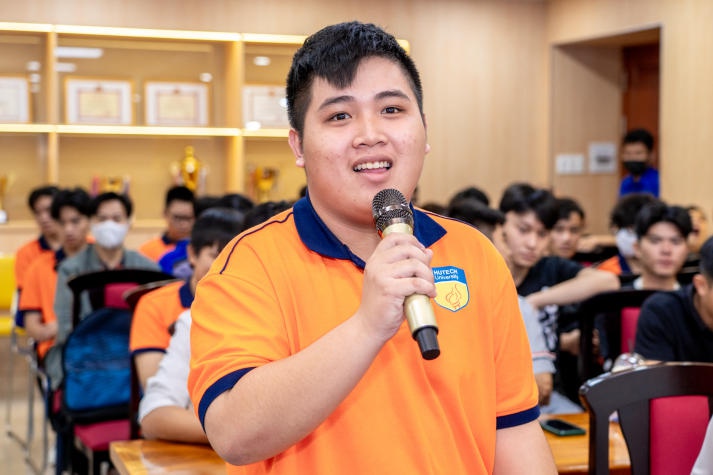 GIAO LƯU GẶP GỠ CỰU SINH VIÊN XÂY DỰNG 53