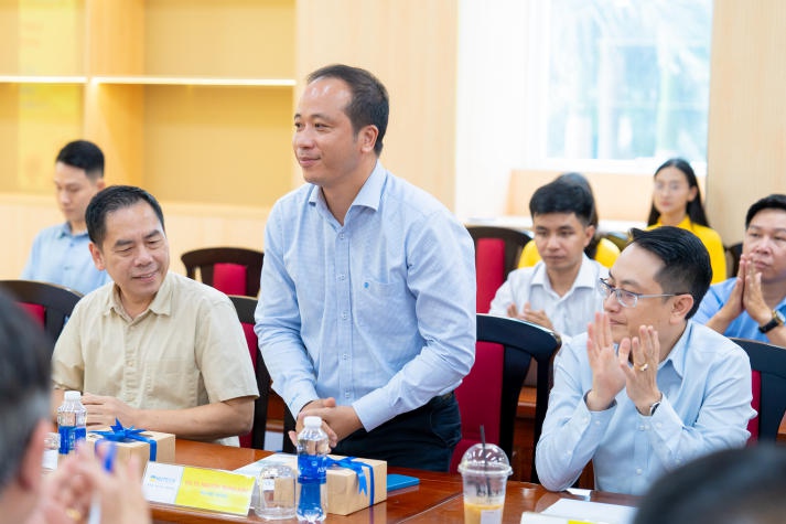 Đoàn công tác Ban Tuyên giáo Trung ương đến thăm và làm việc tại 13WIN13 73