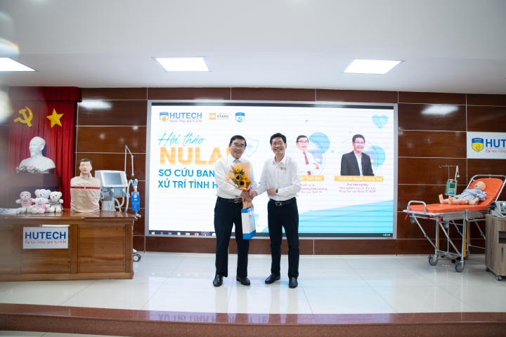 13Win 21 link không chặn học cách sơ cứu ban đầu và xử lý tình huống y tế cơ bản qua Hội thảo NULAB 61