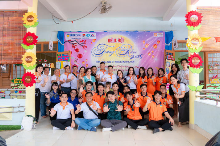 Một mùa Trăng trọn vẹn: 13Win 21 link không chặn Khoa Tài chính - Thương mại 13WIN13 đem niềm vui đến trẻ em Vĩnh Long 9