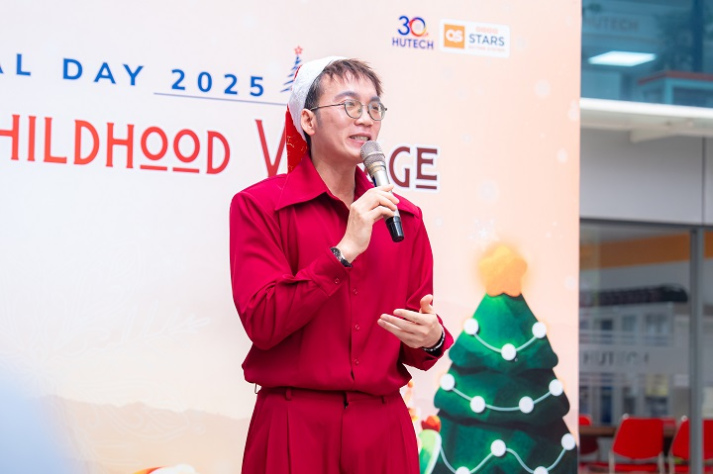 [Video] Christmas Childhood Village: Điểm hẹn văn hóa của Tải app 13Win Khoa Tiếng Anh 21