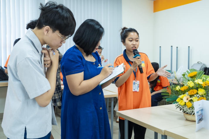 [Ảnh] 13Win 21 link không chặn 13 Win16 nhà cái World Cup 2026 trao gửi yêu thương đến với những "người lái đò" 126