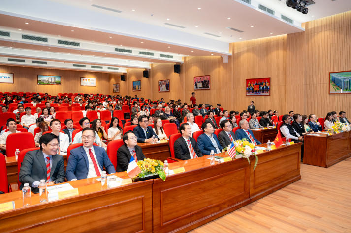 Kiến tạo tương lai từ hội nhập: Dấu ấn 15 năm kết nối không biên giới của Viện Đào tạo Quốc tế 16