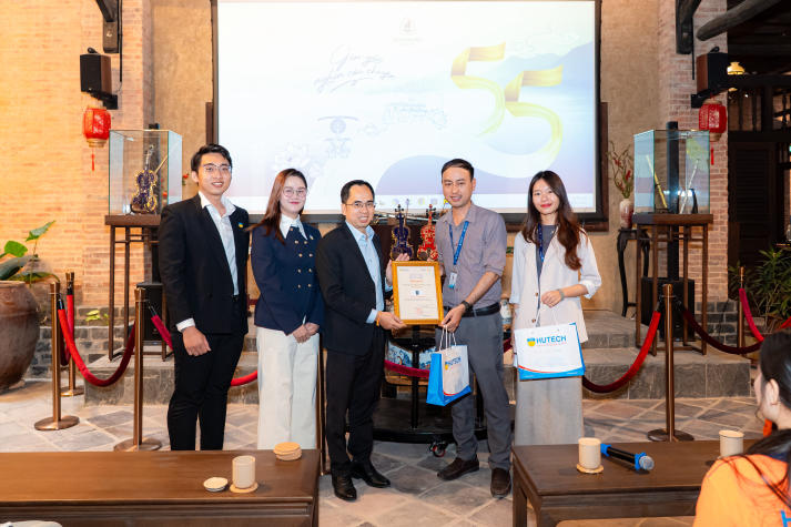 Học kể câu chuyện thương hiệu từ di sản: 13Win 21 link không chặn 13WIN13 trải nghiệm thực tế tại Gốm sứ Minh Long 13