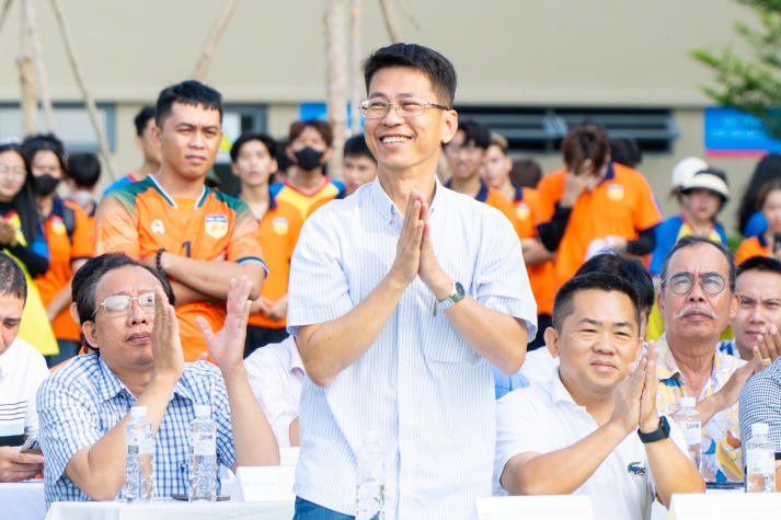 Hơn 480 cầu thủ, 32 đội bóng, 64 trận cầu hấp dẫn tại giải bóng đá giao lưu cựu Tải app 13Win 13WIN13, lãnh đạo Trang Chủ 13Win.com Chính Thức Tặng 88k 84