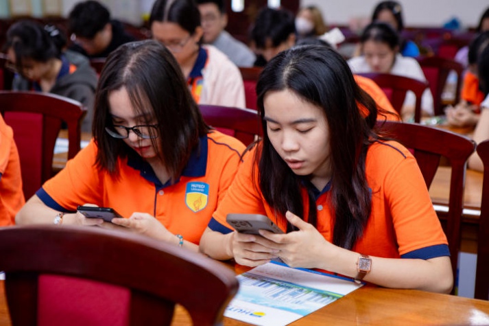 13Win 21 link không chặn Khoa Tiếng Anh thi tài tìm hiểu về  “Hành trình của Bác” 55