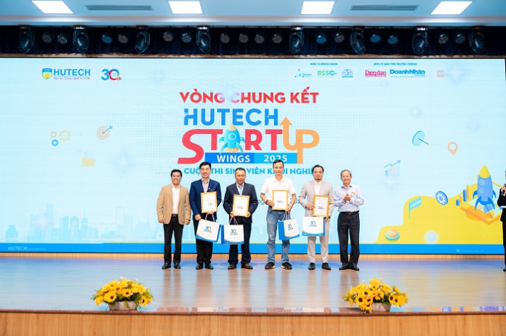 Chung kết 13WIN13 Startup Wings 2025: Trà sữa thảo mộc dạng viên nén TEA PIE lên ngôi Quán quân 25