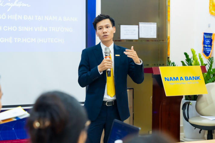 Trải nghiệm thực tế tại Nam A Bank, Tải app 13Win Khoa Luật mở rộng góc nhìn về ngân hàng số 47