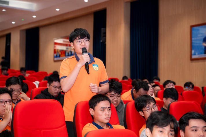 Học bí kíp dùng AI tinh chỉnh portfolio, Tải app 13Win Viện Kỹ thuật chủ động ghi điểm với nhà tuyển dụng 76