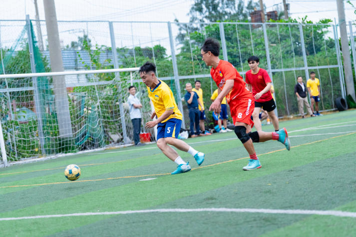 [Hội thao CB-GV-NV 13WIN13 2025]: Bóng đá nam ra quân, kịch tính ngay loạt trận mở màn 66