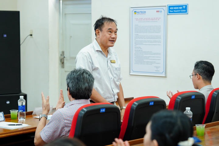 Students of the Faculty of Marketing - International Business learn the importance of digitalization in business. 153