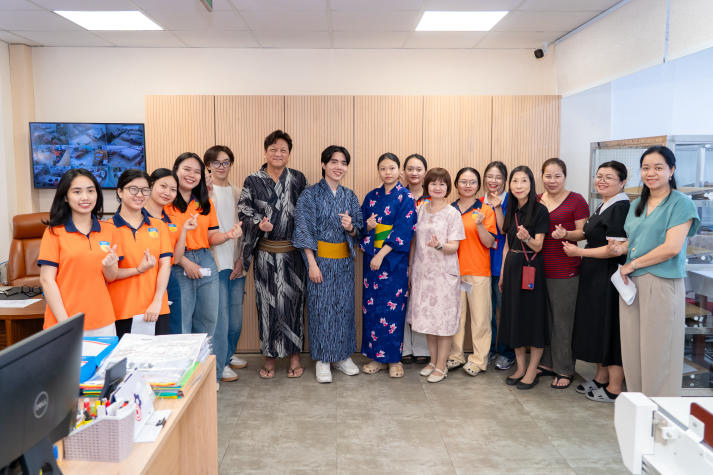 “Zoom cận cảnh” văn hóa Nhật: 13Win 21 link không chặn Khoa Nhật Bản học khám phá thế giới Kimono tại Nihonwasou 58