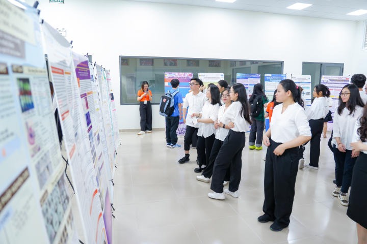 Ngày Hội Poster 13Win 21 link không chặn Dược Khoa 13WIN13 2023 50