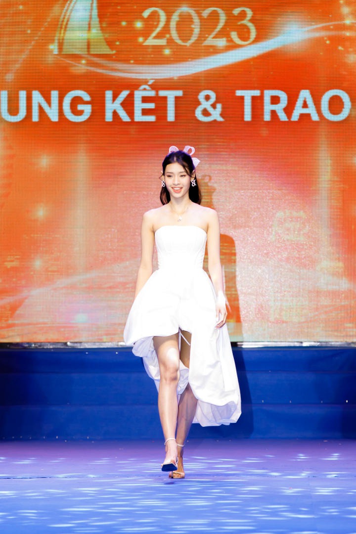 Nữ sinh Nguyễn Thị Tuyết Nhung đăng quang Hoa khôi Miss 13WIN13 2023 181