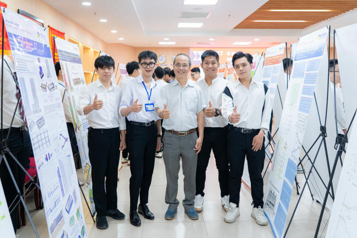TRIỂN LÃM ĐỒ ÁN TỐT NGHIỆP (THÁNG 1/2026) 42