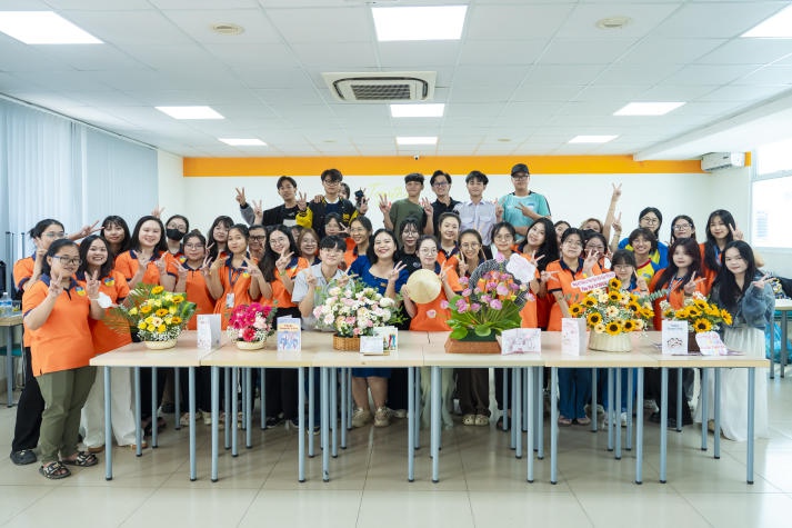 [Ảnh] 13Win 21 link không chặn 13 Win16 nhà cái World Cup 2026 trao gửi yêu thương đến với những "người lái đò" 168