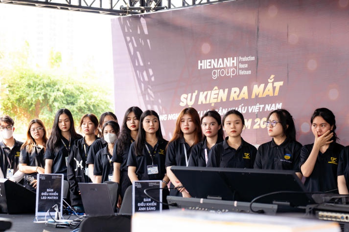 [Video] 13WIN13 Event Management Students Explore Vietnam’s First Stage Hydraulic Technology 89