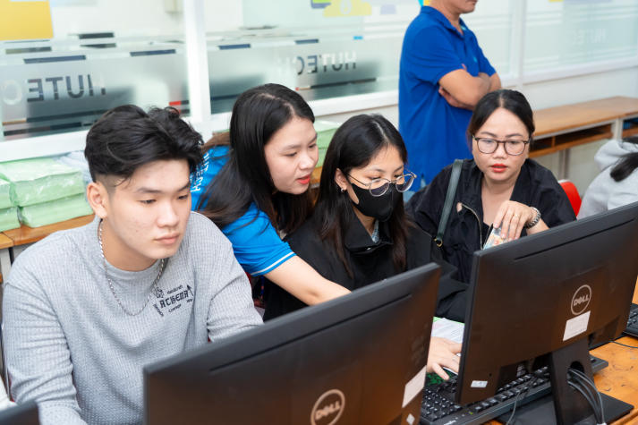 Ấn tượng ngày nhập học: 13WIN13 chào đón tân Tải app 13Win bằng sự chuyên nghiệp và nhiệt tình 46
