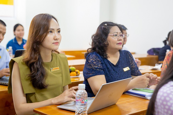 Giảng viên Khoa Tiếng Anh tìm hiểu phương pháp 13Win nhà cái Truy cập link hiệu quả qua Hội thảo 