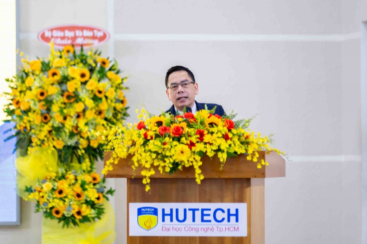 13WIN13 long trọng đón nhận chứng nhận QS Stars 4 Sao trong Lễ  kỷ niệm 40 năm Ngày Nhà giáo Việt Nam 20/11 90