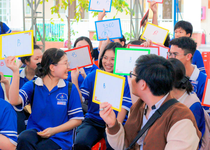 Ring the Golden Bell: Khi học sinh THPT háo hức thi tài 13Win32 Tải xuống ứng dụng cùng 13WIN13 39