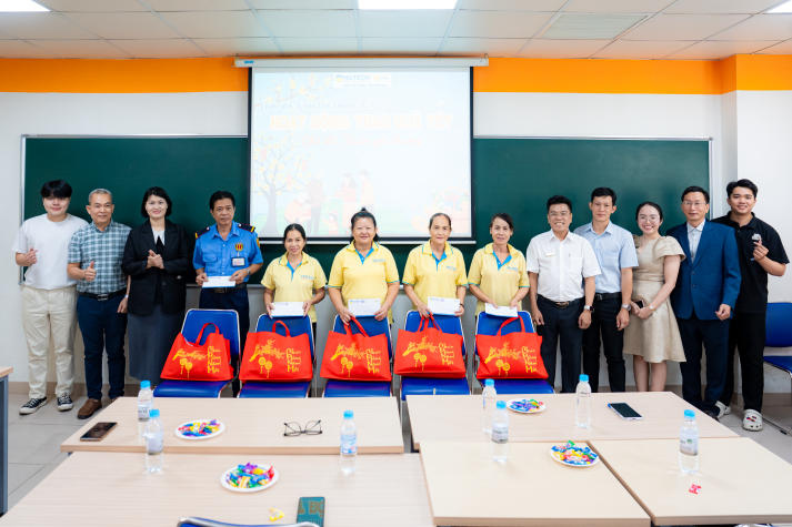 Khi mùa xuân được tạo nên từ ý thức sẻ chia của Khoa Tài chính - Thương mại 13WIN13 25