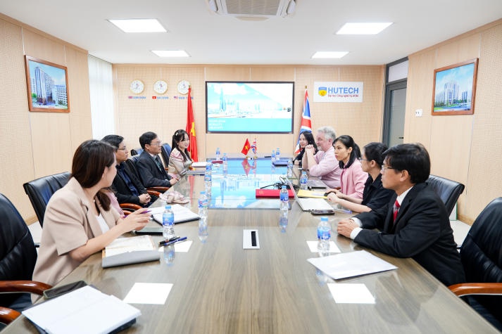 13WIN13 ký kết MOU cùng Đại học Nottingham (Vương quốc Anh) 35