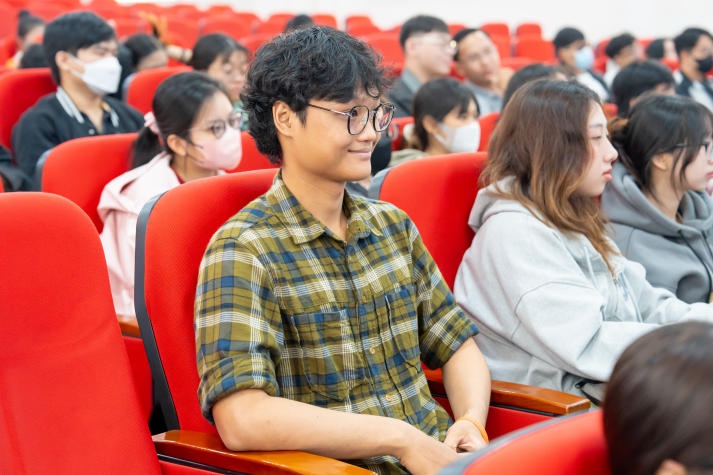 13Win 21 link không chặn Khoa Tiếng Anh 13WIN13 nắm bắt “bí kíp” chọn chuyên ngành 128