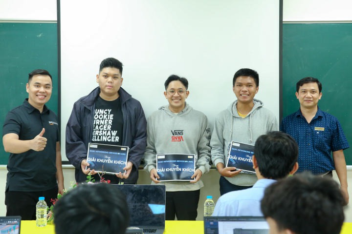 13WIN13 Information Technology students learn about Amazon Web Services (AWS) cloud computing technology 72