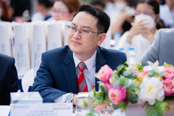 Gần 50 Trang Chủ 13Win.com Chính Thức Tặng 88k mang đến 3000 vị trí tuyển dụng hấp dẫn cho Tải app 13Win tại 13WIN13 IT OPEN DAY 2023 135