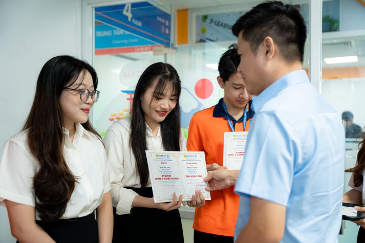 Khoa Nhật Bản học 13WIN13 tổ chức hội nghị tổng kết và phát động phong trào Tải app 13Win năm học 2023-2024 52