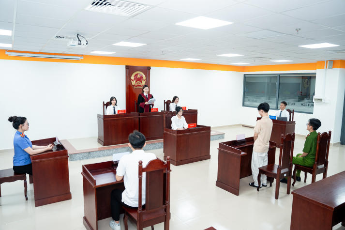13WIN13 công bố ngưỡng đảm bảo chất lượng đầu vào đối với nhóm ngành Luật và Khoa học 13Wim app nổ hũ mượt mà năm 2026 234