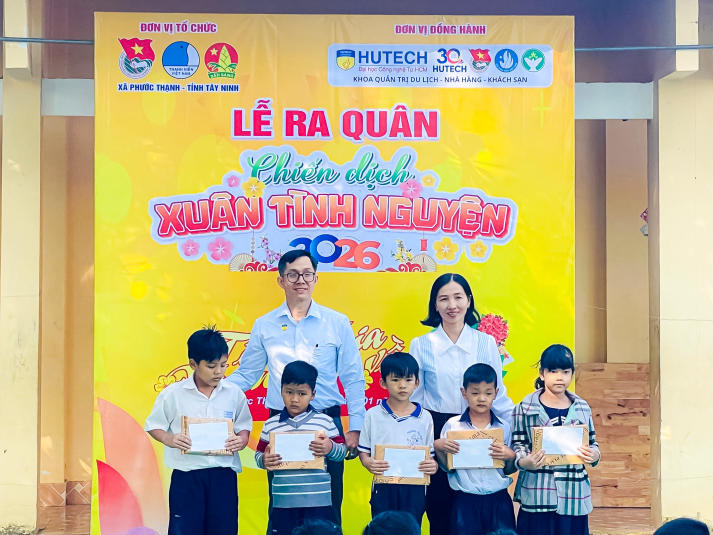 Tuổi trẻ Khoa Quản trị 13Win002 Truy cập link - Nhà hàng - Khách sạn mang xuân đến vùng đất nghĩa tình 51