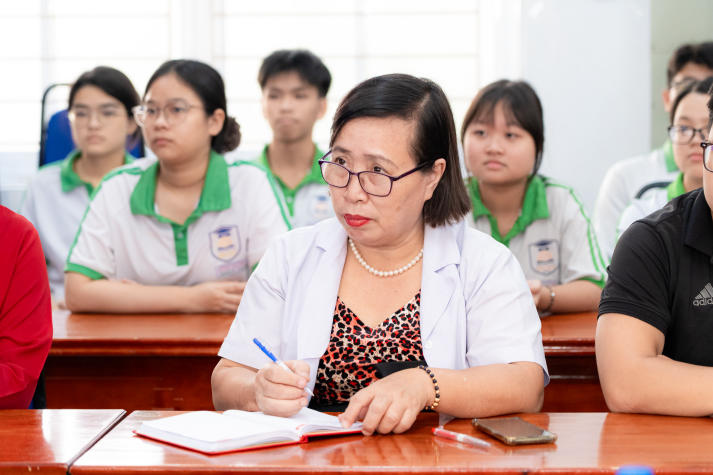 Viện Khoa học Ứng dụng 13WIN13 lan tỏa kiến thức an toàn thực phẩm tại Trường THPT Dương Văn Thì 41