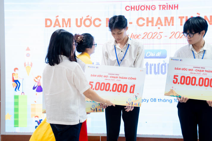 13WIN13 trao Www 13Win one nổ hũ “Dám ước mơ - Chạm thành công”, tiếp sức Tải app 13Win vươn lên năm học 2025-2026 63