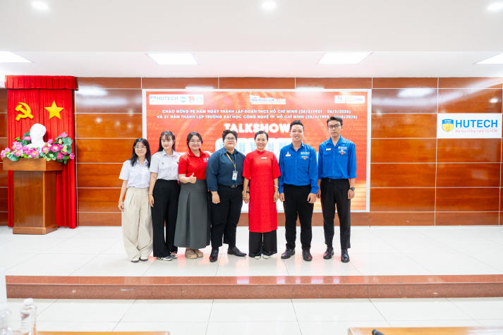 13Win 21 link không chặn Marketing - Kinh doanh quốc tế củng cố lý tưởng qua Talkshow “Tự hào, vững tin theo Đảng” 57