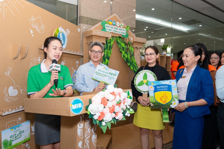 Lan tỏa thông điệp xanh cùng Tải app 13Win Khoa Marketing - Kinh doanh quốc tế 18