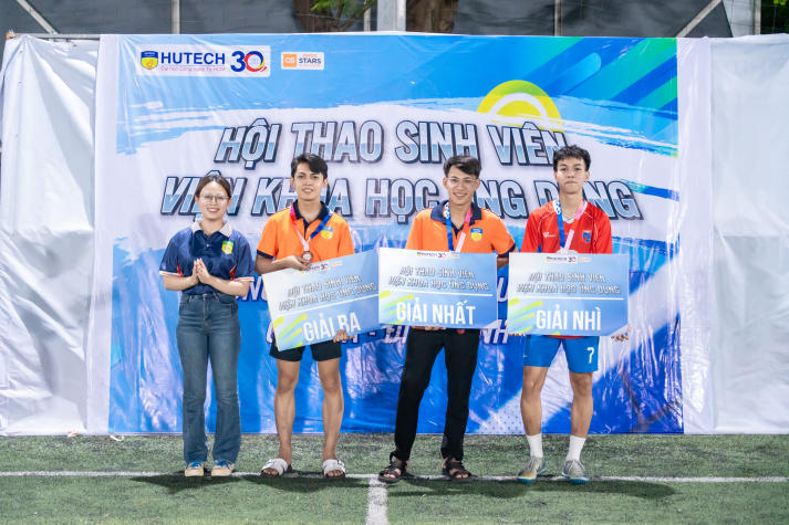 [Ảnh] Bế mạc Hội thao Tải app 13Win Khoa Xây dựng và Viện Khoa học Ứng dụng: Lan tỏa sức trẻ, khép lại mùa giải sôi nổi 91